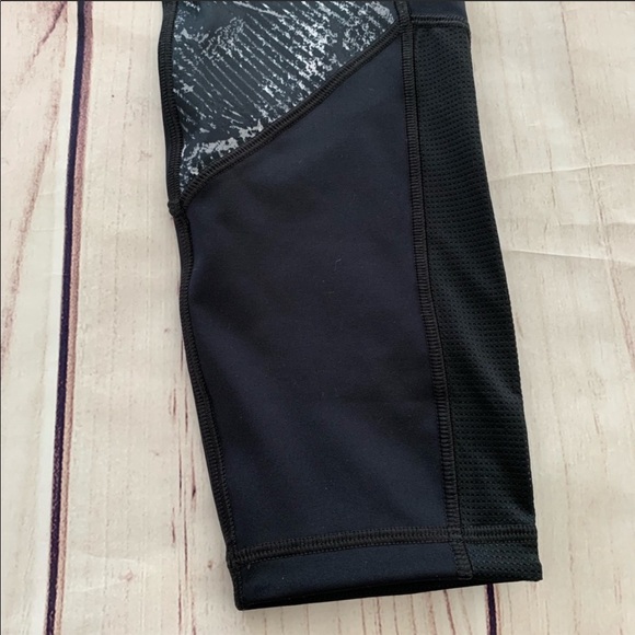 NWT Under Armour heat gear leggings - Picture 4 of 7